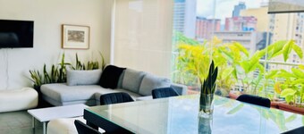 Amplio y Luminoso PH. Res Ana T, Campo Alegre