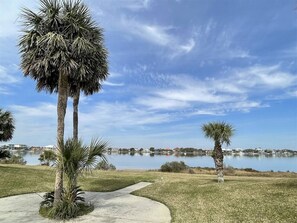 Luokittelematon kuva, 3 kautta 22, painike