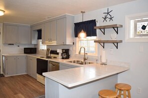 Microwave, dishwasher