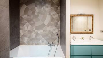 Shower, jetted bath, hair dryer, bidet