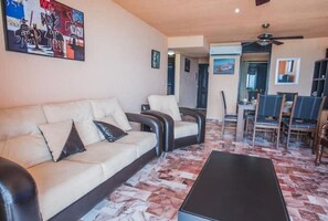 Living area - Beautiful 2 Bedrooms Apartment Ocean View (Cancún)