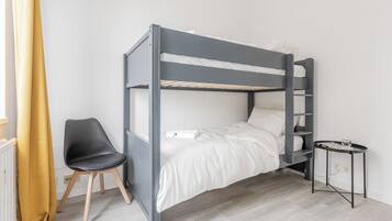 2 chambres, fer et planche à repasser, Wi-Fi gratuit, draps fournis