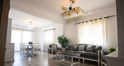 Lovely 3BR Apartment in Heart of Mohandseen