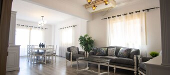 Lovely 3BR Apartment in Heart of Mohandseen