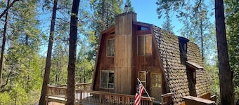 🏞️ Baio Cabin – Rustic Retreat w/ Twain Harte Lake Access & Spacious Deck