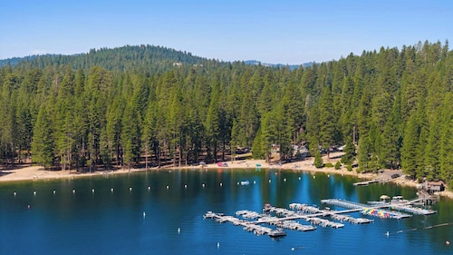 🌿 Baloo’s Cabin – Spacious Retreat Near Pinecrest Lake & Dodge Ridge