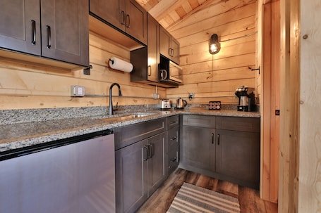 Mini-fridge, microwave, electric kettle, toaster. Muddy Creek Mining Company