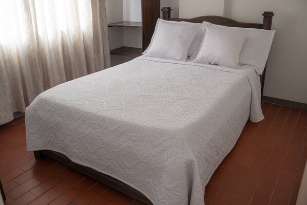 Wifi gratis y ropa de cama 