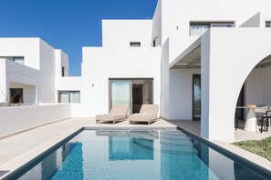 1 bedroom, in-room safe, desk, soundproofing