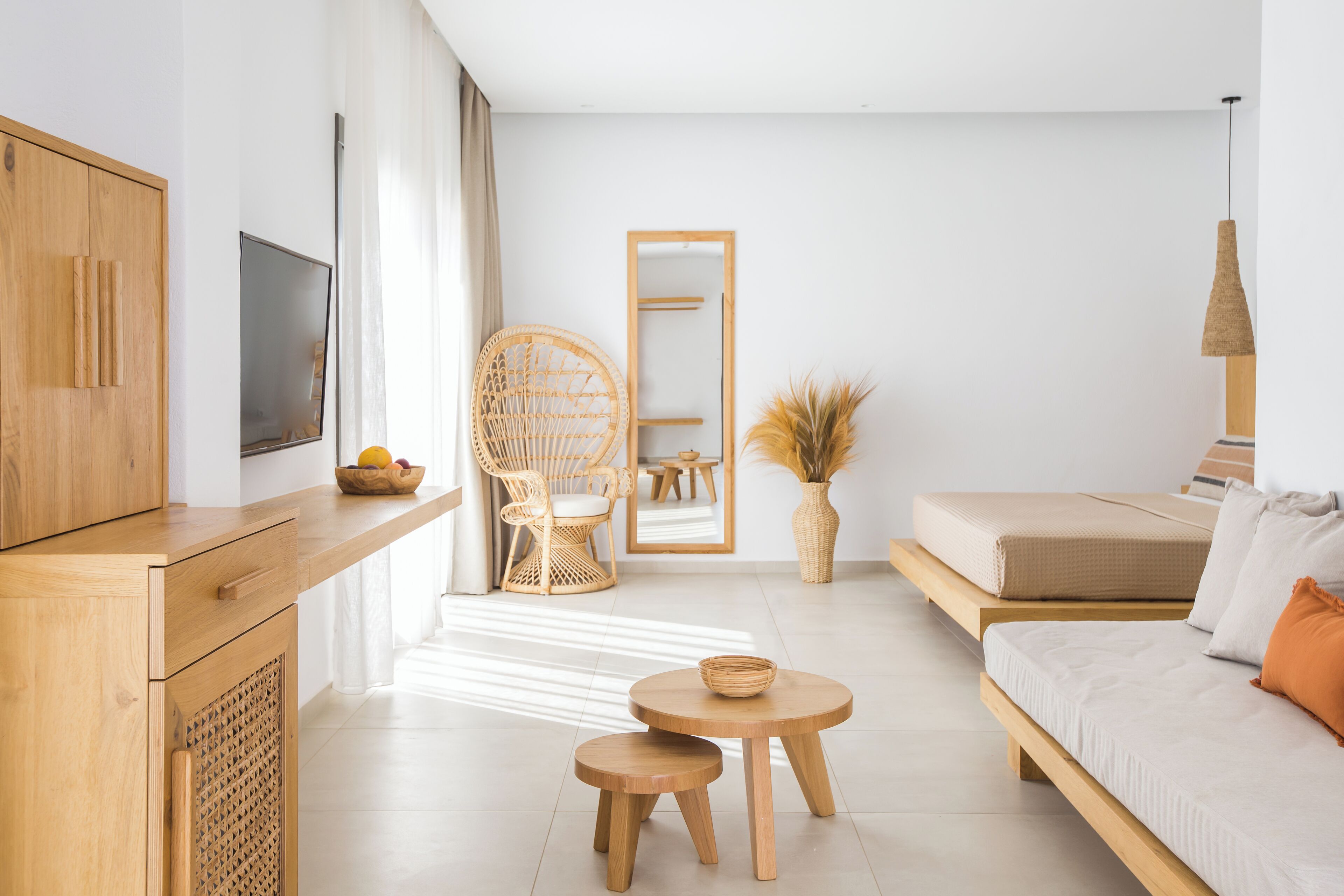 Sundunes Suite, 1 bedroom, sea view | Caja fuerte, escritorio, sistema de insonorización