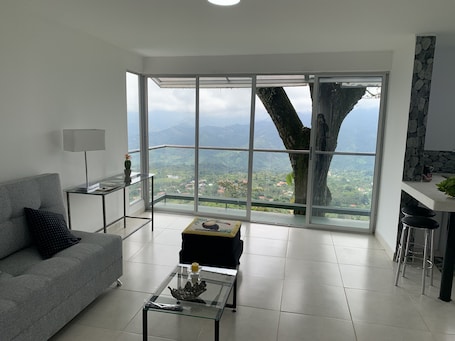 Smart TV. Apartamento Infinito La Mesa Colombia