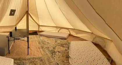 Lakefront bell tent1 near beach & starry night sky