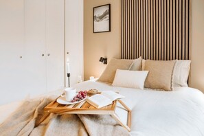 2 chambres, fer et planche à repasser, Wi-Fi, draps fournis