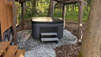 Baignoire à remous extérieure