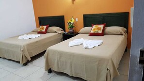 Basic Double Room | Individually decorated, individually furnished, desk, laptop workspace - HOTEL ROSALIA (Valladolid)