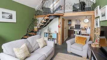 Cottage | Living area