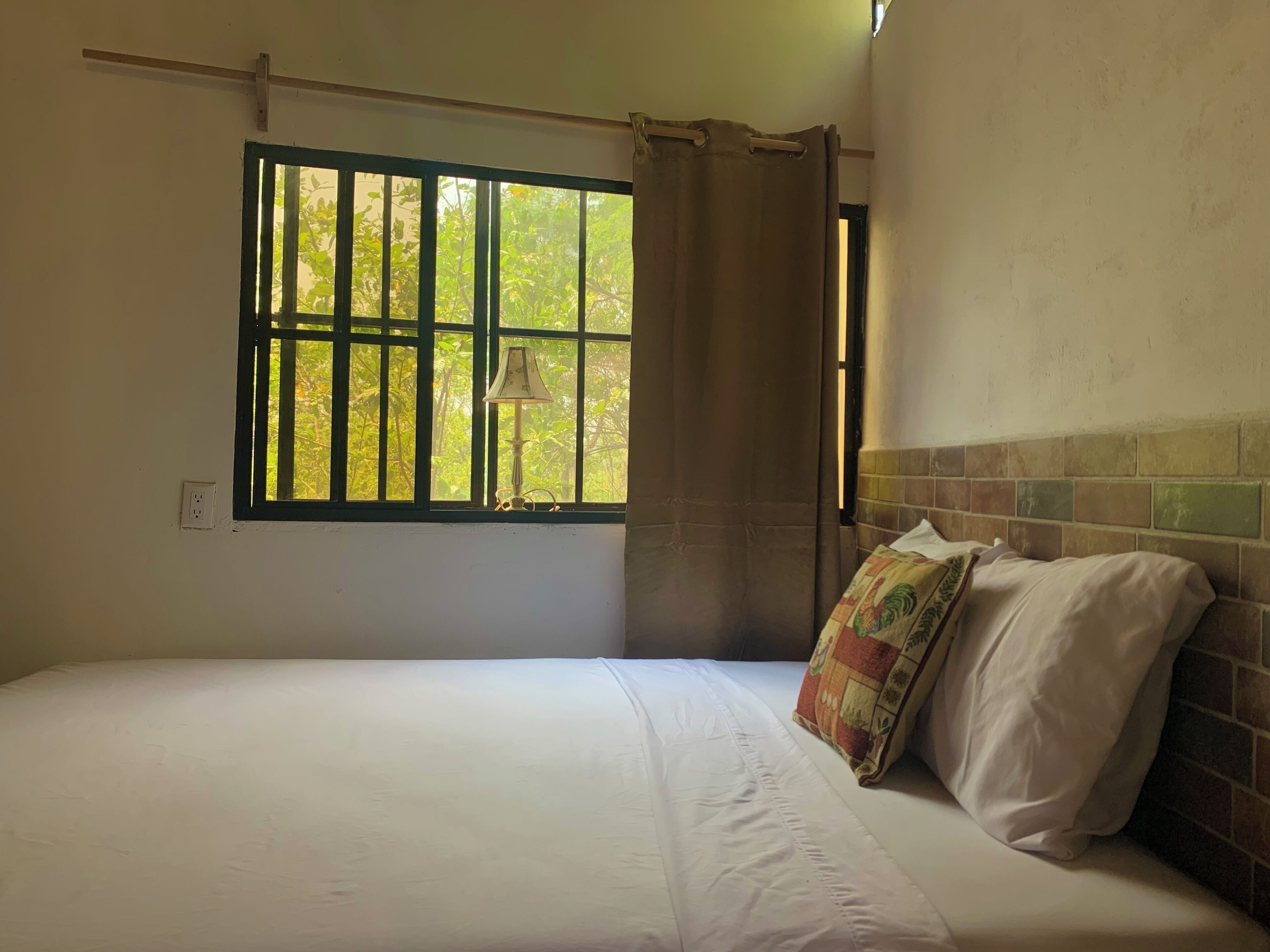 ملاءات من القطن المصري وأغطية فراش متميزة وألحفة محشوة بالريش