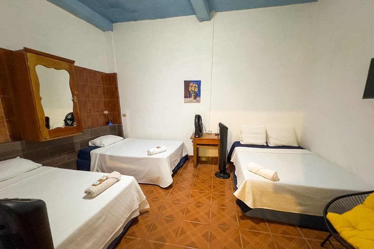 1 habitación, sábanas de algodón egipcio y ropa de cama de alta calidad