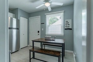 Interior - Beautiful Bungalow close to Downtown (Elizabethtown)