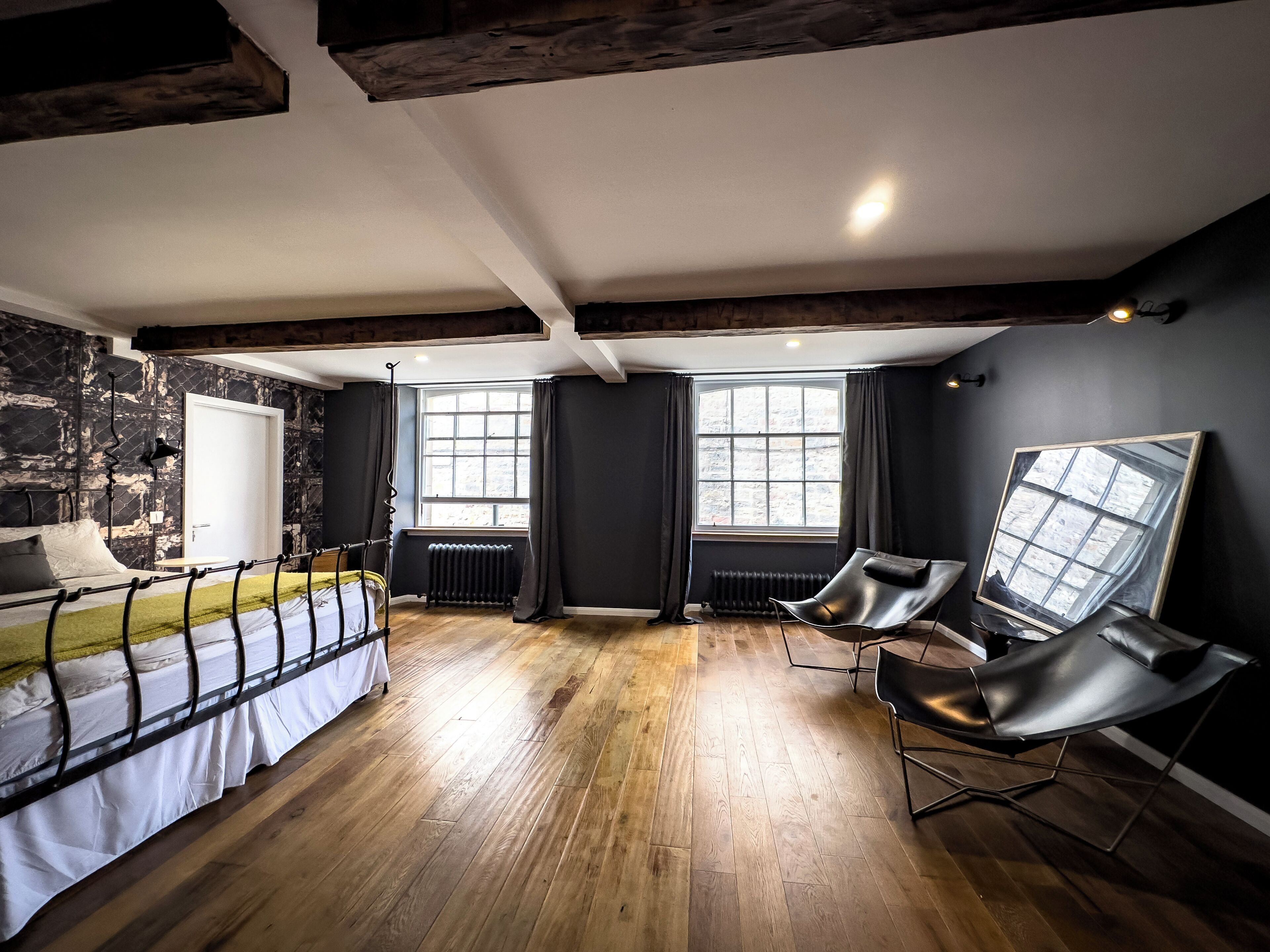 6 bedrooms, iron/ironing board, travel crib, free WiFi