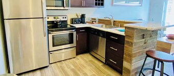 SKI-IN, SKI-OUT LOFT! IN the HEART of JIMINY PEAK VILLAGE! LIFT and MT. VIEWS!