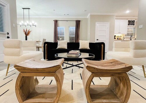 Gorgeous new luxury home.
