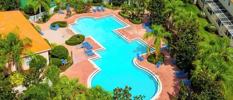 Piscine extérieure, piscine chauffée