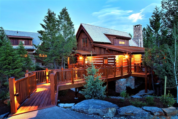 Shuswap Private Residence | 4 bedrooms, Frette Italian sheets, premium bedding, down comforters