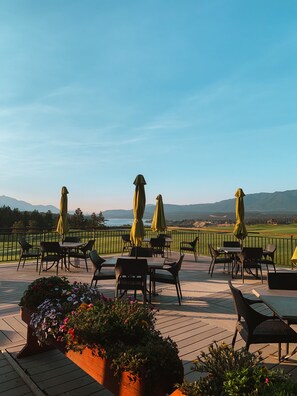 Restaurant - Headwaters Private Residences at Eagle Ranch Resort (Invermere)