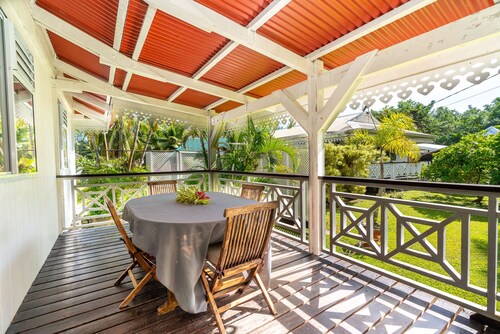 Fare Nanet Tiahura Moorea