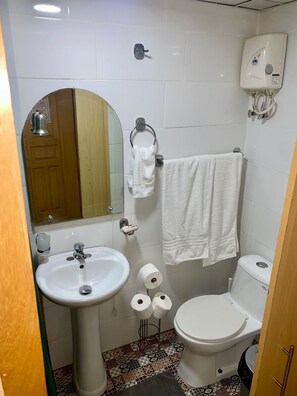 Bruser, håndklæder, Toiletpapir