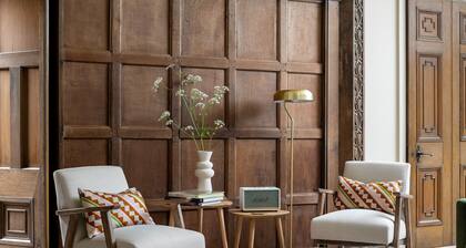 Stylish Holiday Apartment - Gisleburtus House