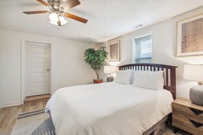 2 Schlafzimmer, Schreibtisch, Bügeleisen/Bügelbrett, kostenloses WLAN