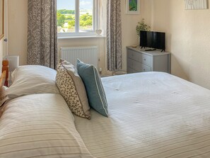 2 bedrooms, free WiFi, bed sheets - 2 bedroom accommodation in Axminster (Axminster)