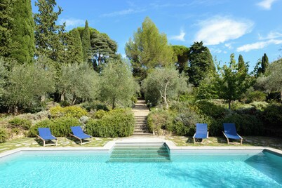 NEW Dreaming in Pian dei Giullari Villa with private stunning swimming Pool!