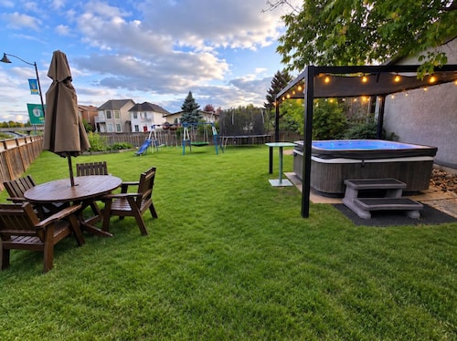 Family House with Httb Playgr BBQ Firept