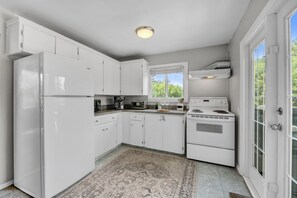 Family House | Private kitchen | Highchair - Family House with Httb Playgr BBQ Firept (Calgary)