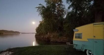 BYOT! Tenting w/Kayaks on the Mississippi River!