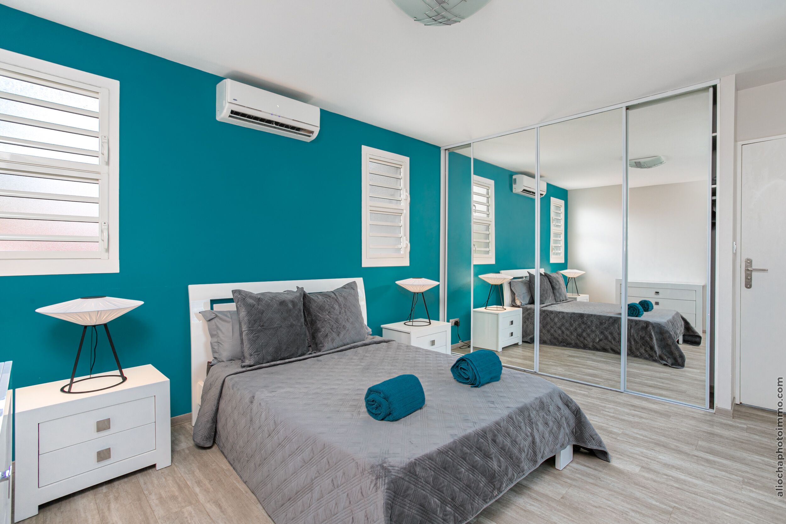 5 chambres, fer et planche à repasser, Wi-Fi, draps fournis