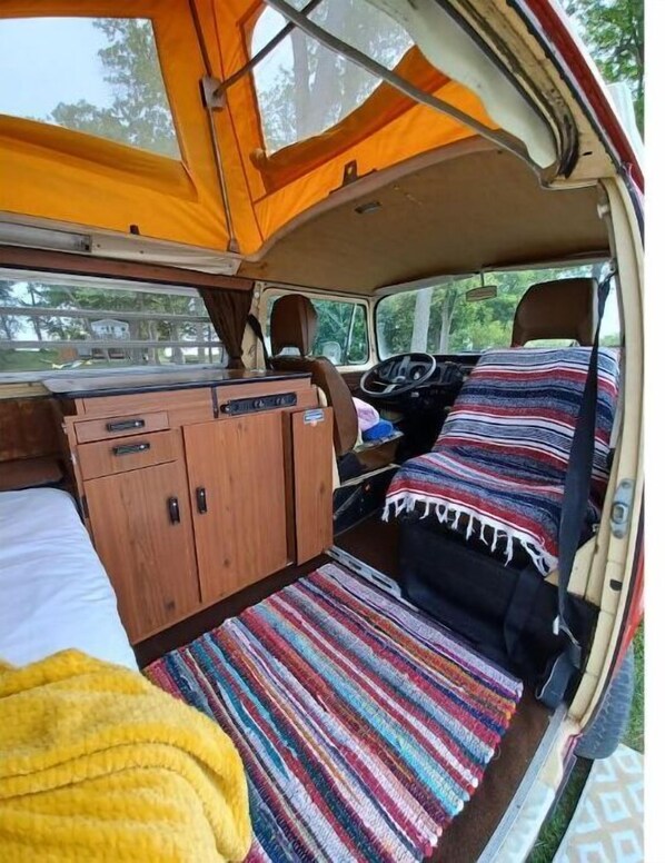 1 habitación y ropa de cama