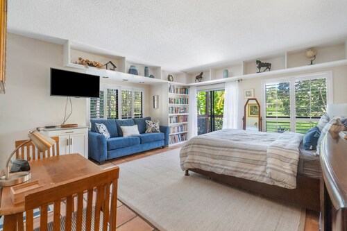 Studio in Palm Beach Polo Club - Equestrian Retreat with Pool/Hot tub