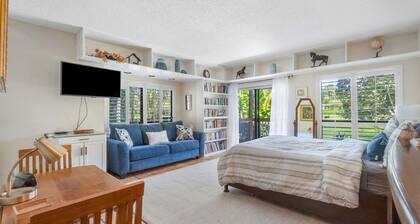 Studio in Palm Beach Polo Club - Equestrian Retreat with Pool/Hot tub