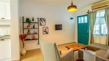 Grand Apartment | 1 bedroom, premium bedding, desk, free WiFi