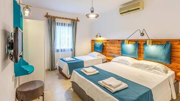 Grand Apartment | 1 bedroom, premium bedding, desk, free WiFi