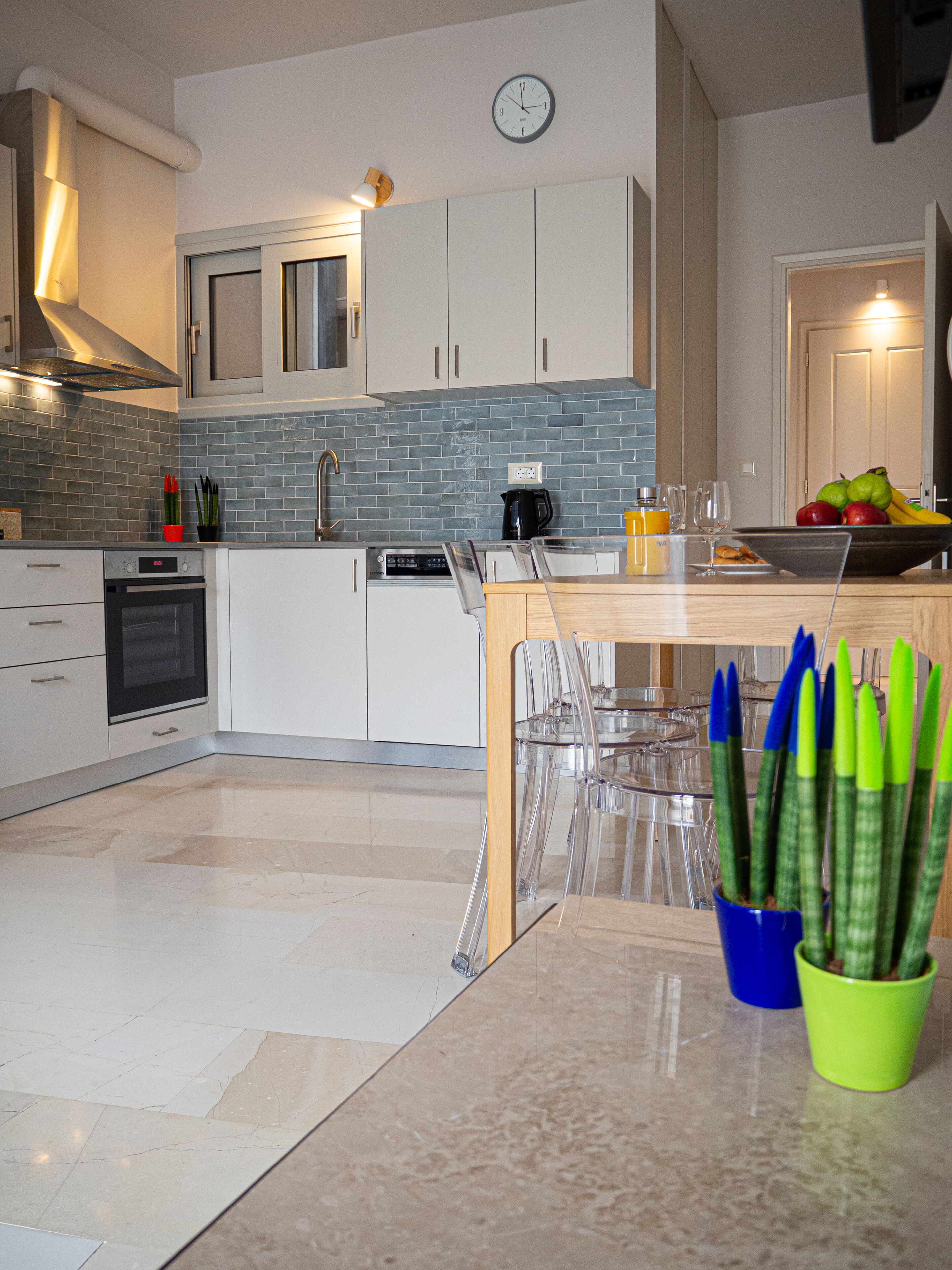 Frigorífic, forn, placa de cuina i rentaplats 