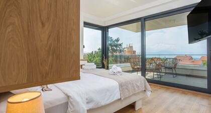 Villa LARUS with private pool