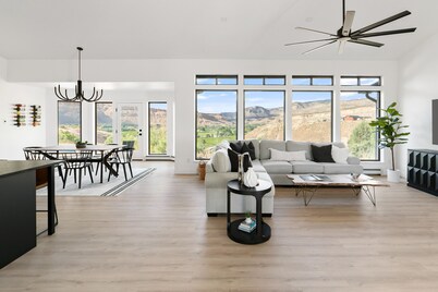 The Mesa ViewHouse – Private Pool & Stunning Views – 3BR/3.5BA