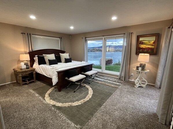 5 bedrooms, free WiFi, bed sheets