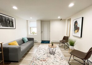 Interior - Fox Point Modern Apartment (Providence)