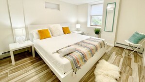 Basic Apartment - Fox Point Modern Apartment (Providence)